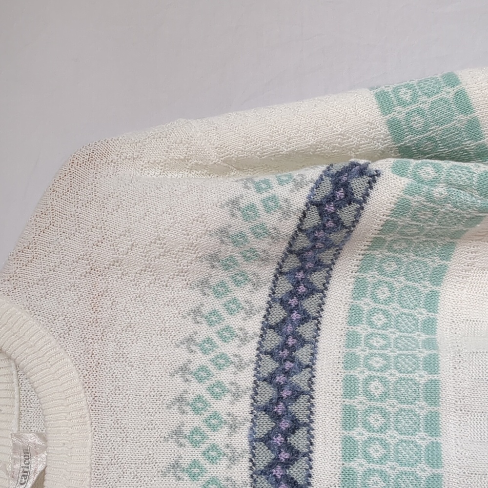 Caricon acrylic Neutral White Blue Knit Sweater Medium - Picture 2 of 9